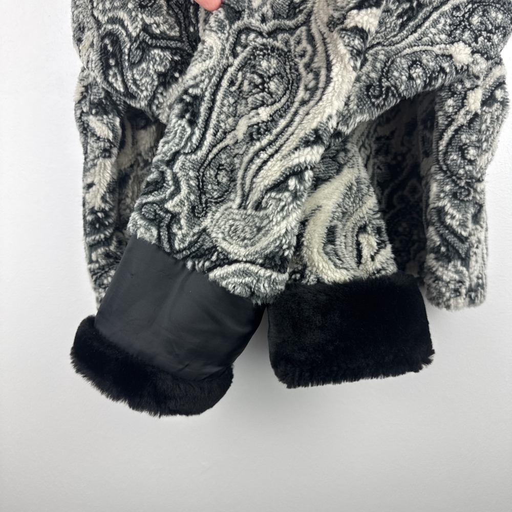 Vintage Duffel Outdoor Jacket Womens Small Black White Paisley Faux Fur Fleece - Picture 3 of 10